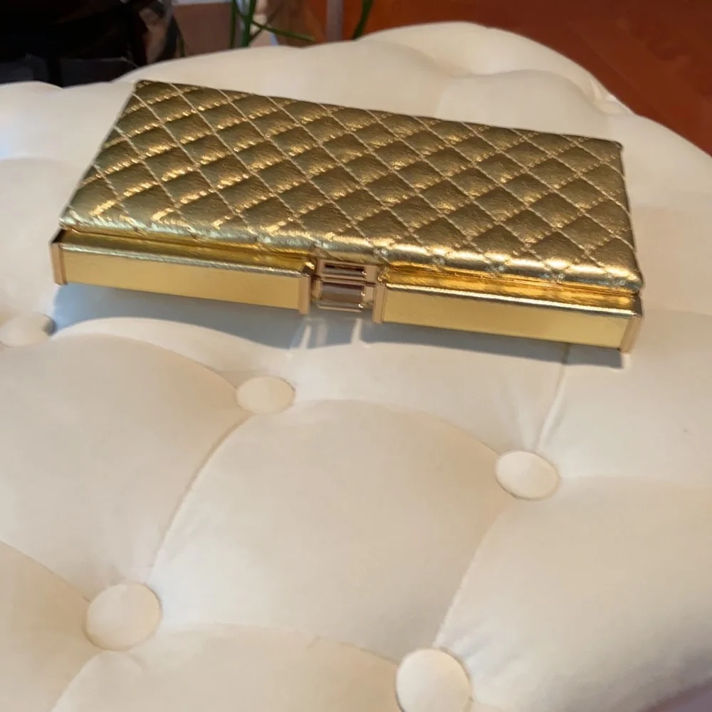 ☀️JOAN RIVERS CLASSICS Clutch. - Picture 2 of 4